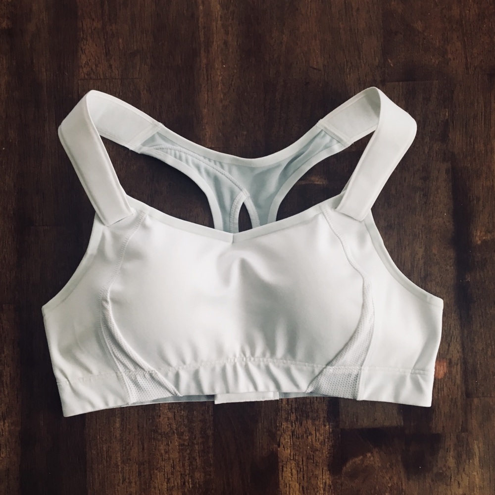 Moving Comfort Sports Bra 🔥